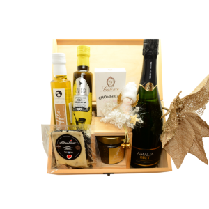 Cadou Gourmet Christmas cu delicatese premium grecești prezentate festiv.